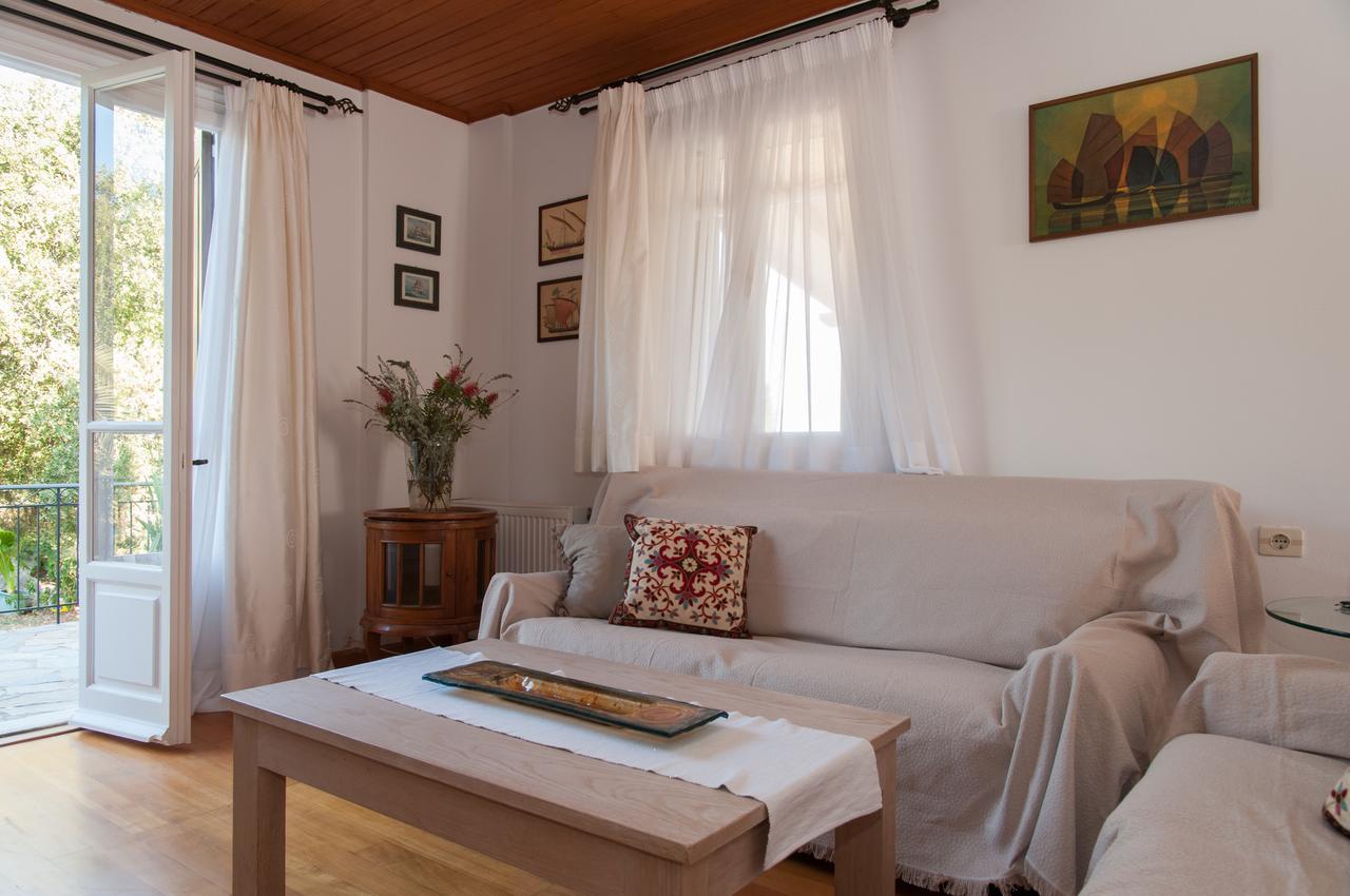 Tettix Villa *